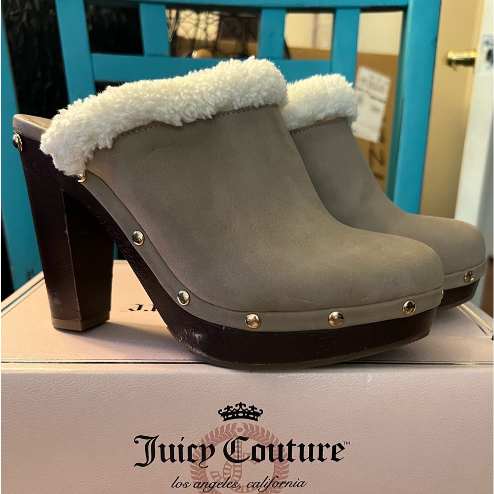 Juicy Couture Tan and Cream Mules
